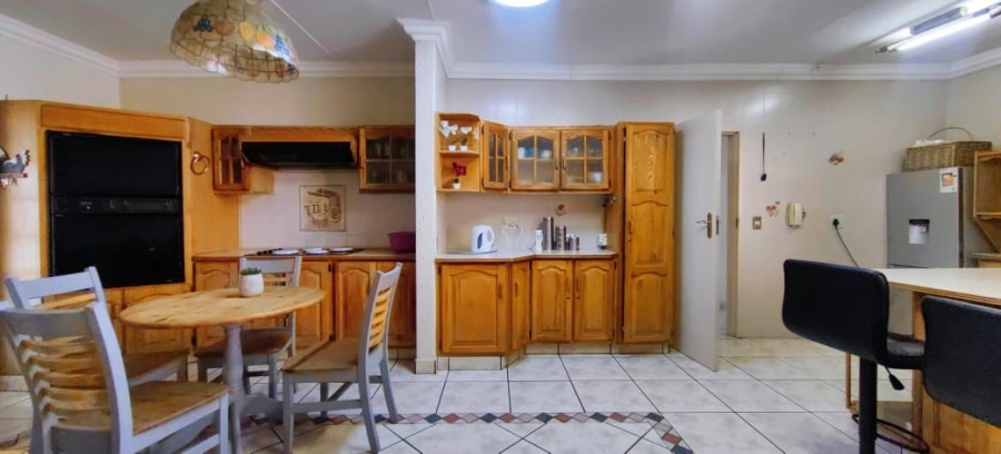 4 Bedroom Property for Sale in Miederpark North West